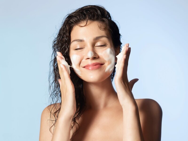 3 Règles simples d’hygiène de vie pour avoir une peau saine